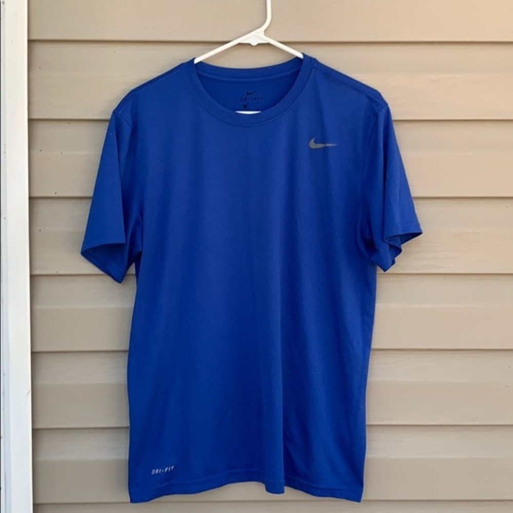 Nike men’s dri-fit blue short sleeve tee shirt